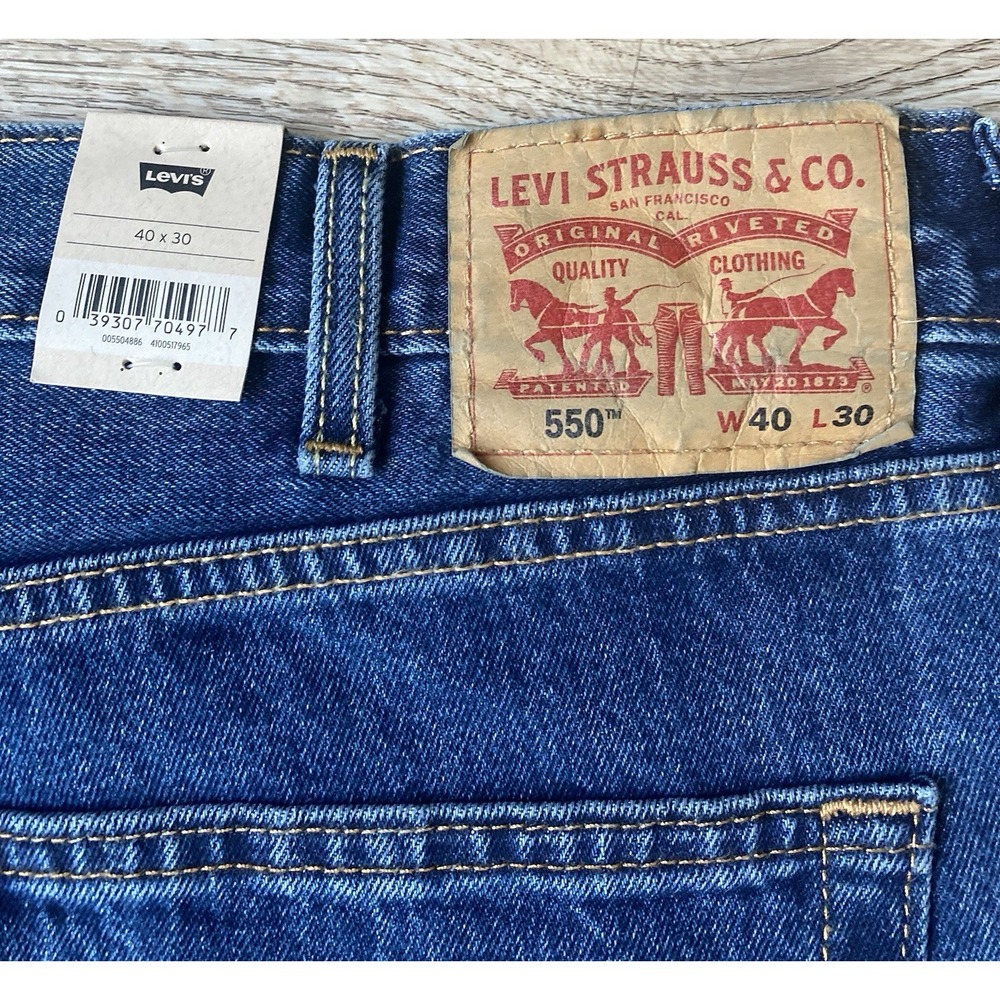 NEW Mens Levi's Dark Denim Relaxed Fit Boot Cut Blue Jeans Size 40x30 NWT - Picture 7 of 7